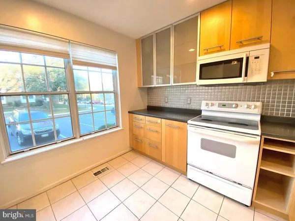 $2,400 | 19121 Cherry Bend Drive, Germantown, MD 20874
