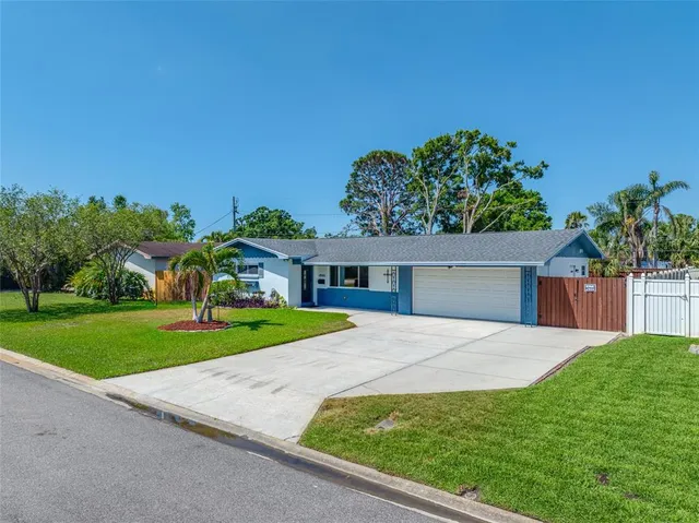 $459,000 | 1900 60th Way North, St. Petersburg, FL 33710