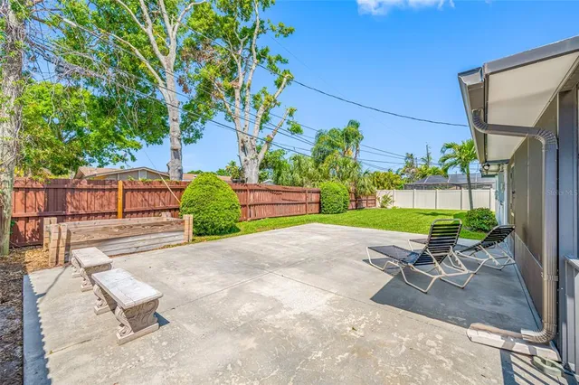 $459,000 | 1900 60th Way North, St. Petersburg, FL 33710