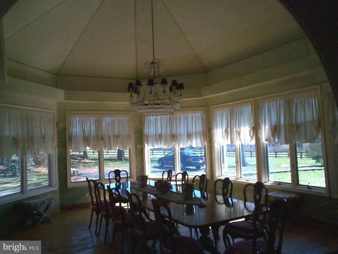 12450 Dulaney Valley Road Phoenix, MD 21131 - Photo 4 of 12 Dining Room
