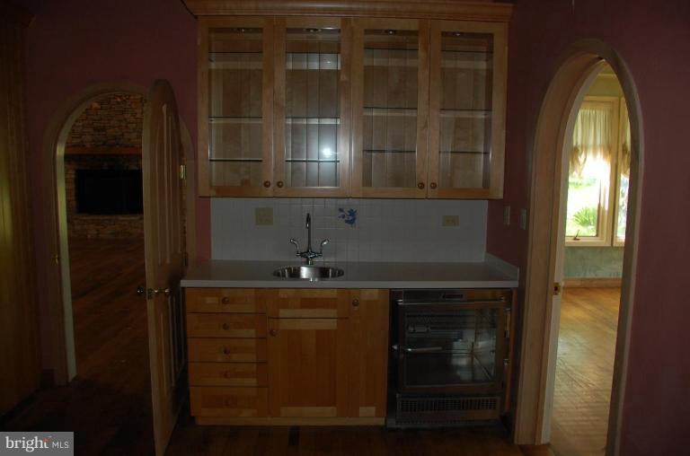 12450 Dulaney Valley Road Phoenix, MD 21131 - Photo 7 of 12 Kitchen #3