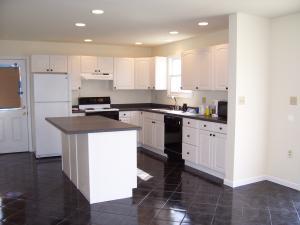 136 Pine Ridge Drive East Bushkill, PA 18324 - Photo 3 of 7 Kitchen