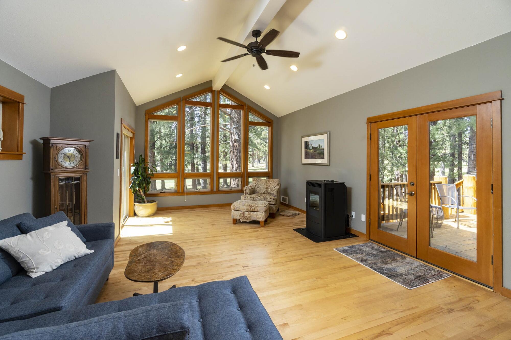 60769 Currant Way Bend, OR 97702 - Photo 10 of 32 batch_32
