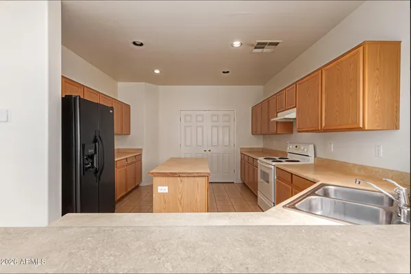 $2,150 | 513 West Beautiful Lane, Phoenix, AZ 85041