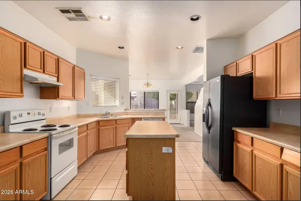 $2,150 | 513 West Beautiful Lane, Phoenix, AZ 85041