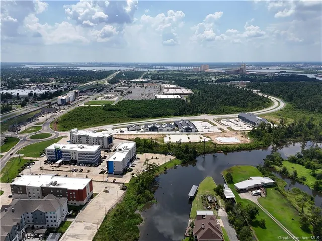 $4,300,000 | -tbd Contraband Parkway, Lake Charles, LA 70601