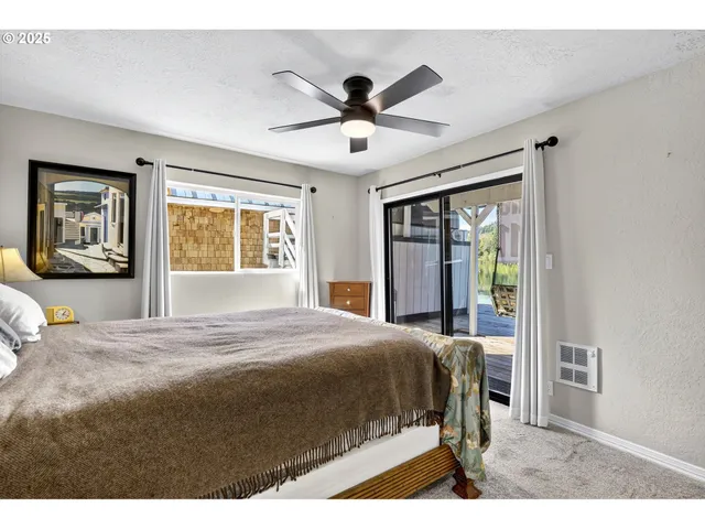 $550,000 | 903 South McLoughlin Boulevard, Unit A&B, Oregon City, OR 97045