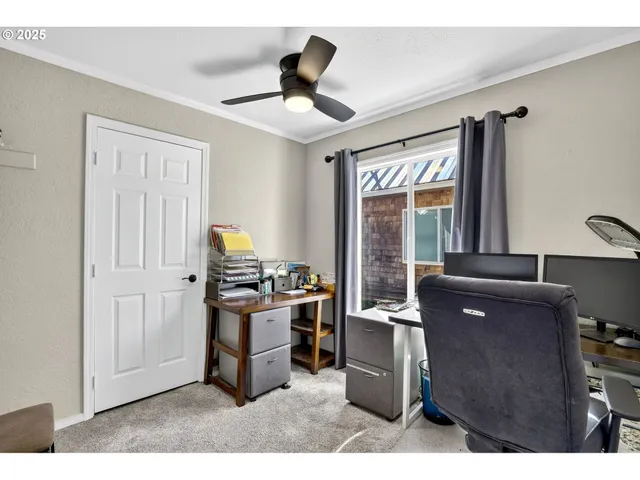 $550,000 | 903 South McLoughlin Boulevard, Unit A&B, Oregon City, OR 97045