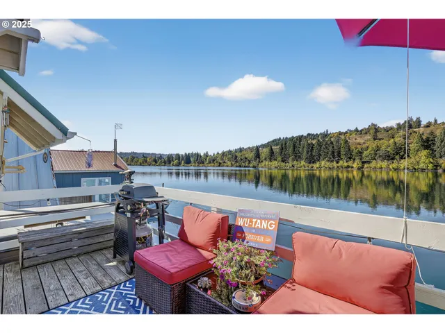 $550,000 | 903 South McLoughlin Boulevard, Unit A&B, Oregon City, OR 97045