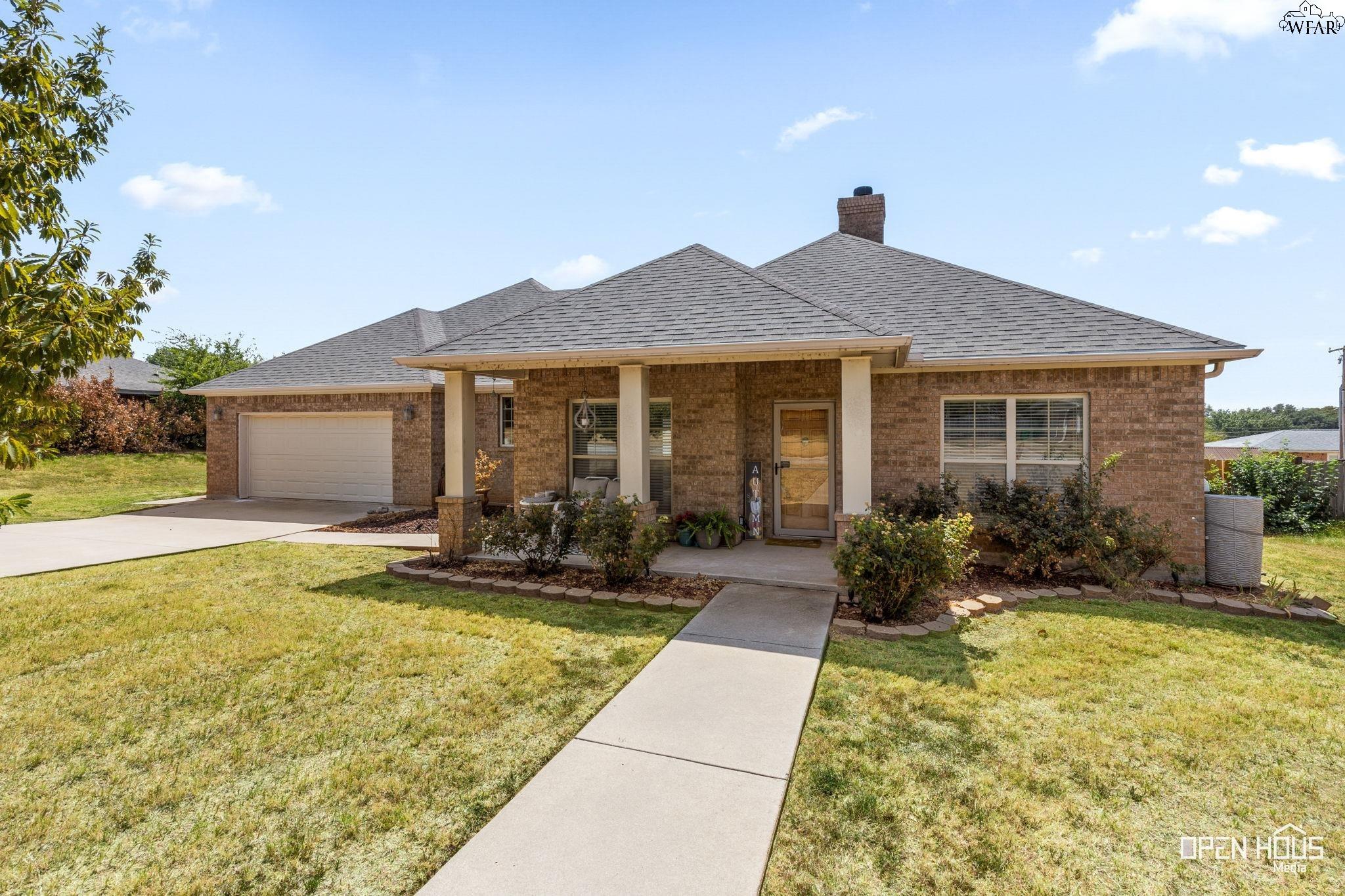 2107 Ruffles Lane Henrietta, TX 76365 - Photo 2 of 36 Gallery Image 2