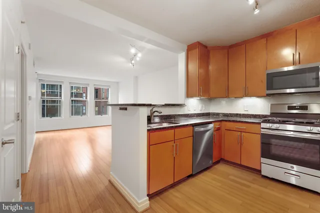 $400,000 | 915 E Street Northwest, Unit 602, Washington, DC 20004