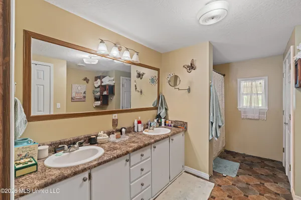 $160,000 | 59 Waller Pittman Drive, Waynesboro, MS 39367