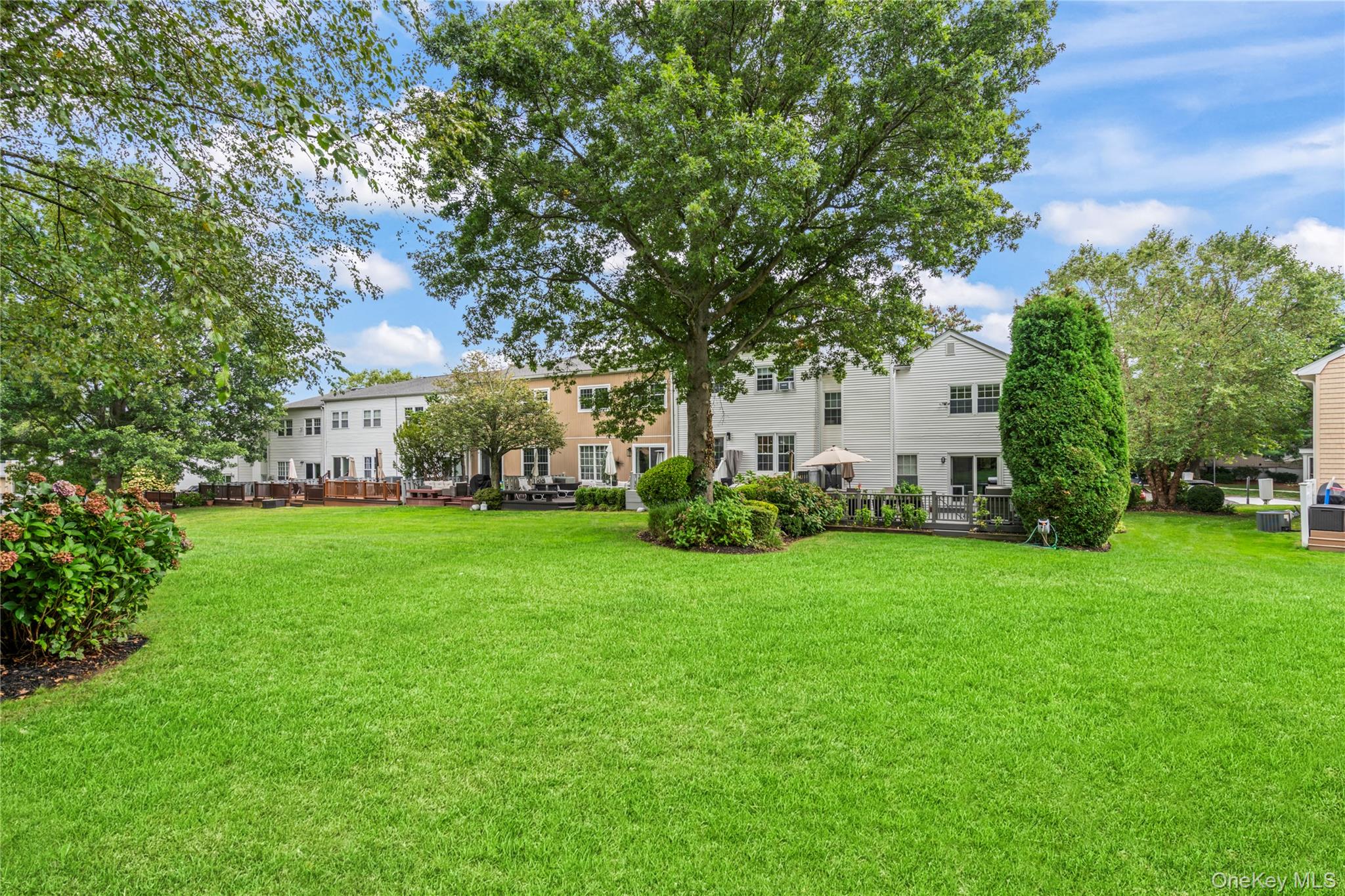 154 Hidden Ridge Drive Syosset, NY 11791 - Photo 25 of 34
