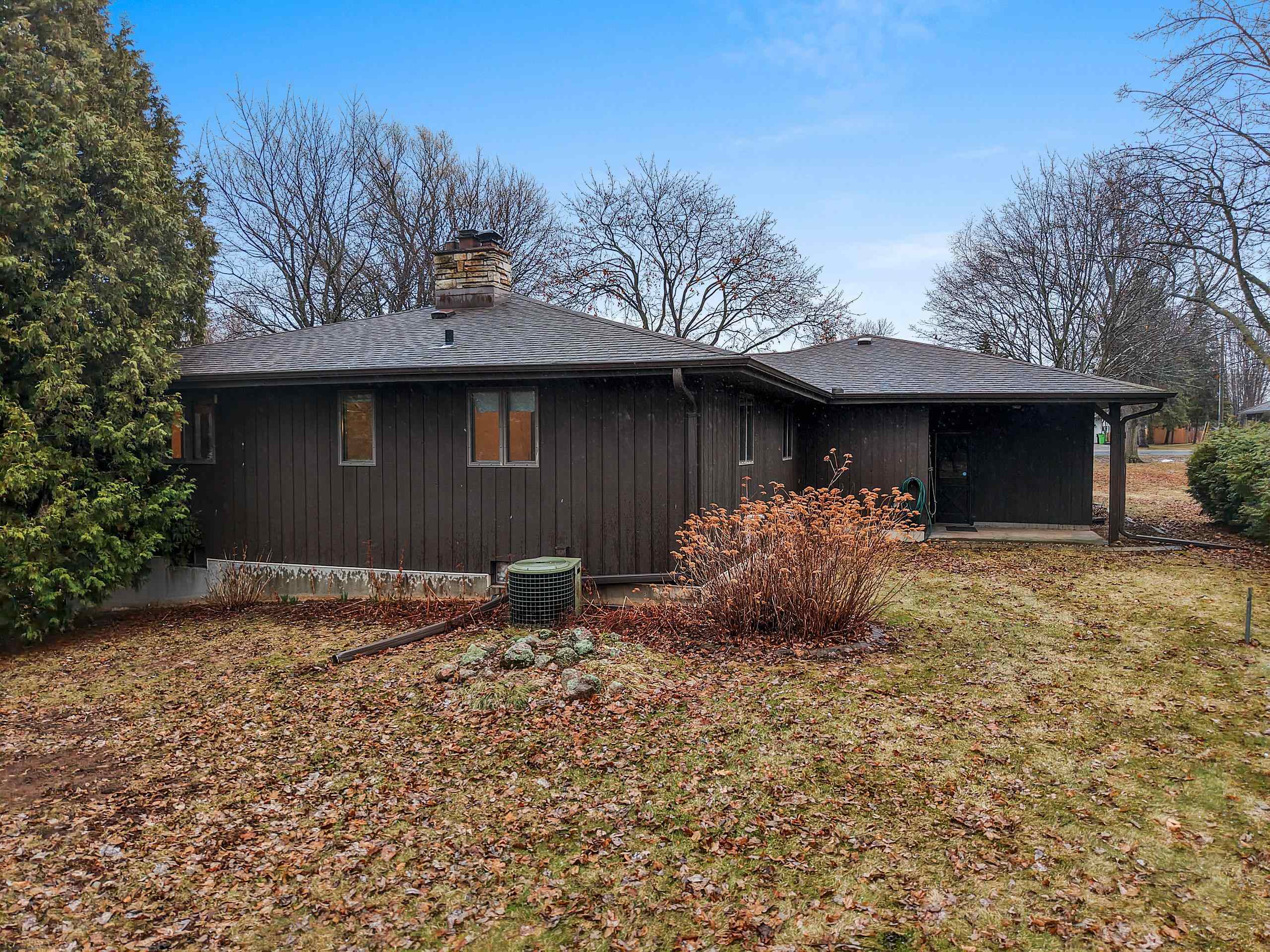 N9562 Otte Court Appleton, WI 54915 - Photo 6 of 60