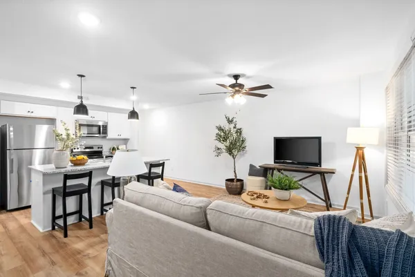 $1,495 | 933 Center Road, Unit B, Clarksville, TN 37042