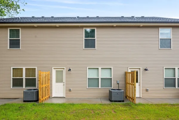 $1,495 | 933 Center Road, Unit B, Clarksville, TN 37042