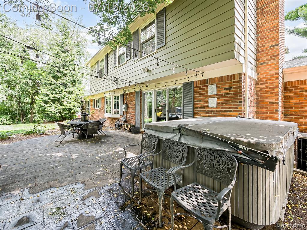 6730 Meadowlake Road Bloomfield Hills, MI 48301 - Photo 55 of 72