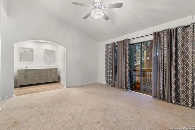 $2,050 | 11214 Blue Waters, Helotes, TX 78023