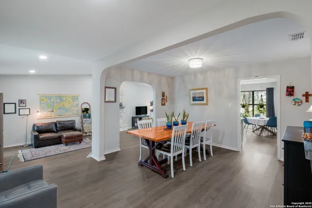 $2,150 | 11214 Blue Waters, Helotes, TX 78023