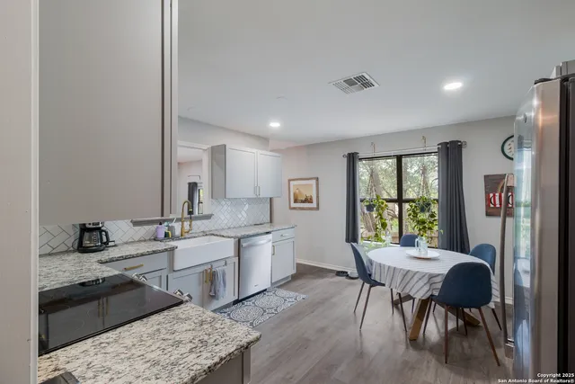 $2,150 | 11214 Blue Waters, Helotes, TX 78023