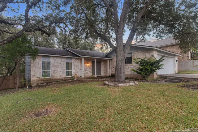 $2,050 | 11214 Blue Waters, Helotes, TX 78023