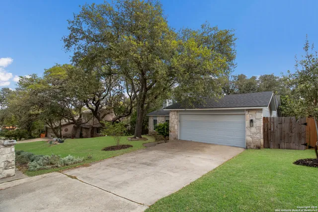 $2,150 | 11214 Blue Waters, Helotes, TX 78023
