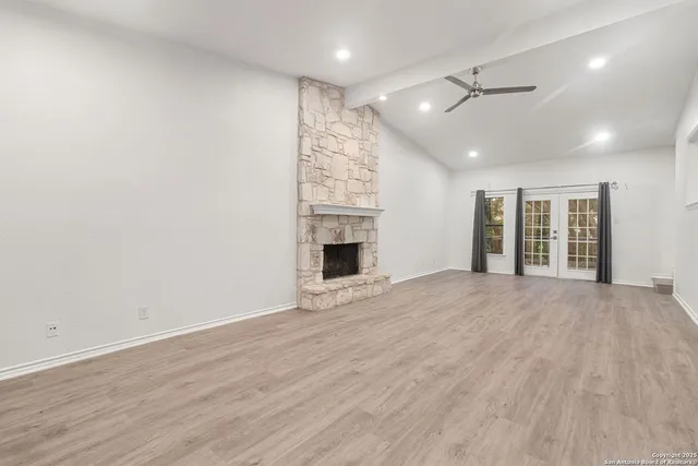 $2,050 | 11214 Blue Waters, Helotes, TX 78023