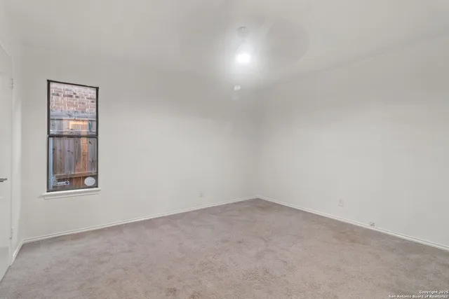 $2,050 | 11214 Blue Waters, Helotes, TX 78023