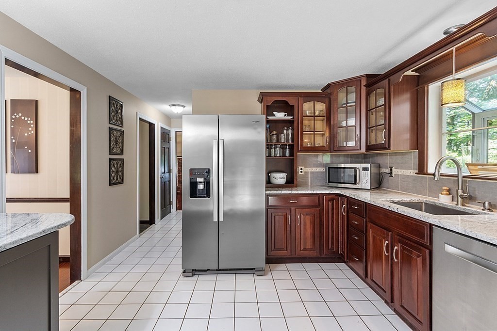 32 Rock Road Tyngsboro, MA 01879 - Photo 12 of 40 Gallery Image 12