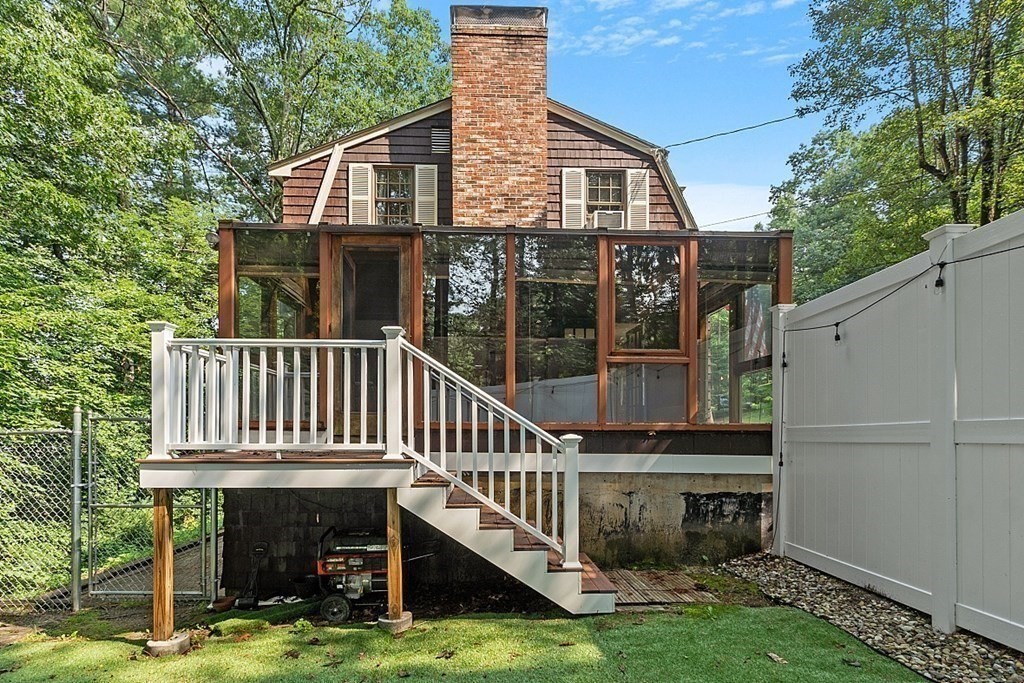 32 Rock Road Tyngsboro, MA 01879 - Photo 5 of 40 Gallery Image 5