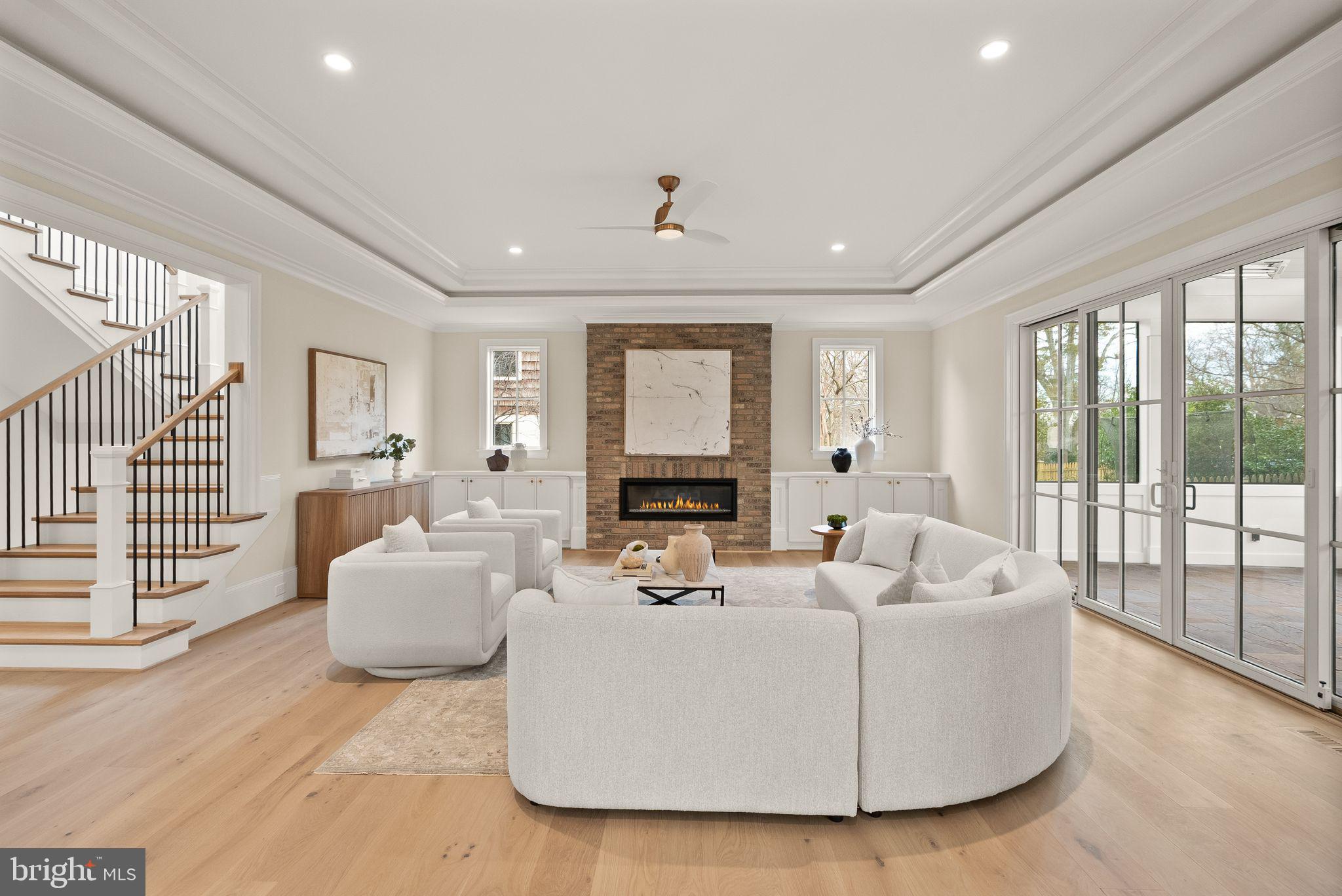 3941 North Glebe Road Arlington, VA 22207 - Photo 17 of 76 Inviting family room with lighted ceiling fan