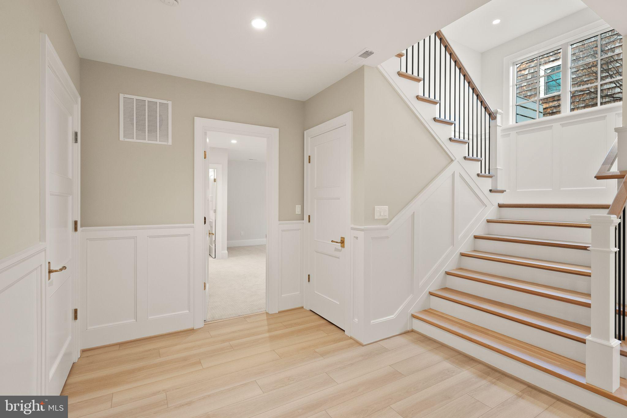 3941 North Glebe Road Arlington, VA 22207 - Photo 58 of 76 Wide staircase to lower level