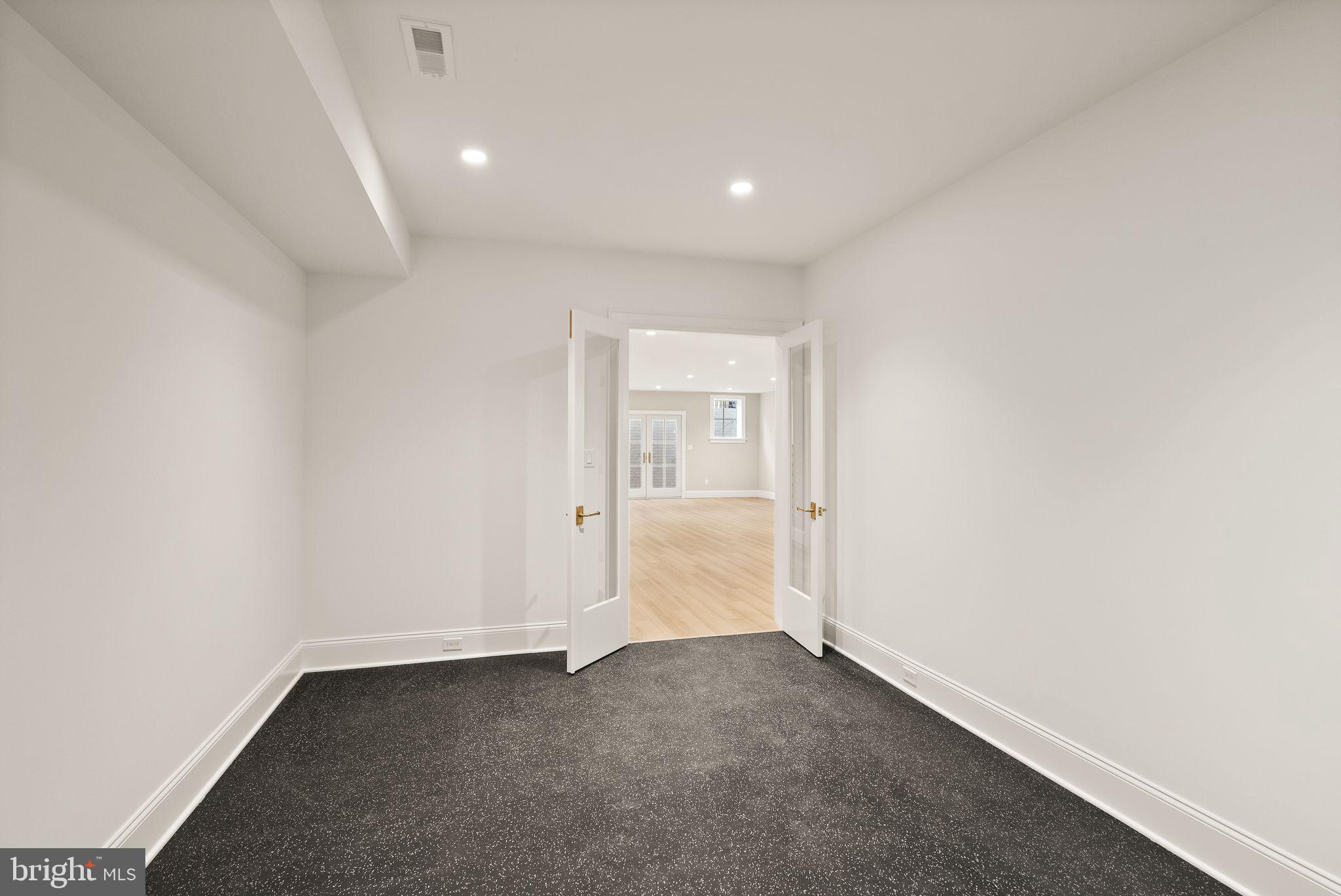 3941 North Glebe Road Arlington, VA 22207 - Photo 64 of 76 Exercise room with rubber flooring