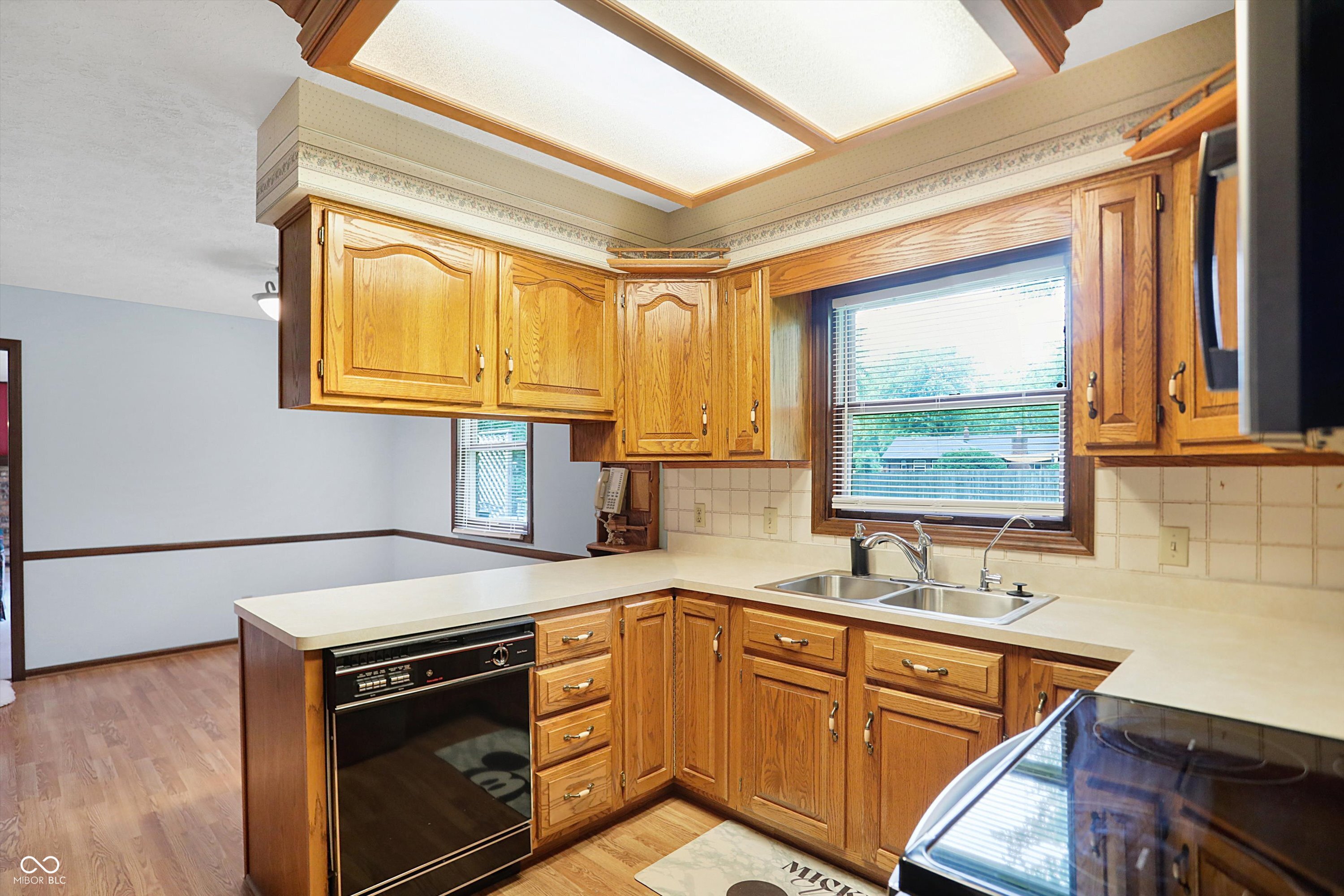 4244 Fairview Road Greenwood, IN 46142 - Photo 8 of 27 Gallery Image 8