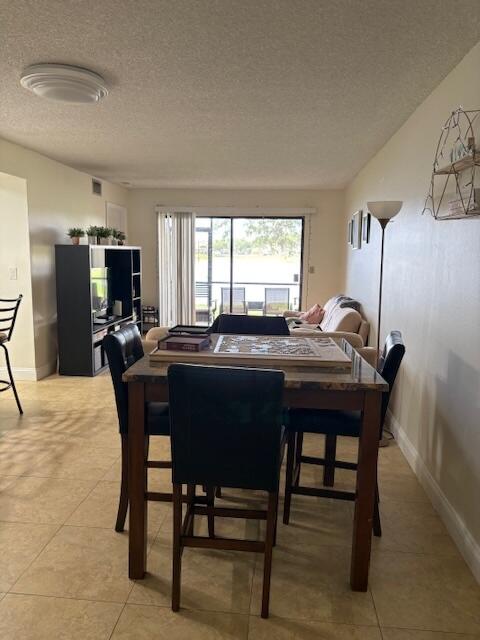 3150 Leewood Terrace, Unit L125 Boca Raton, FL 33431 - Photo 4 of 18 DINING-LIVING