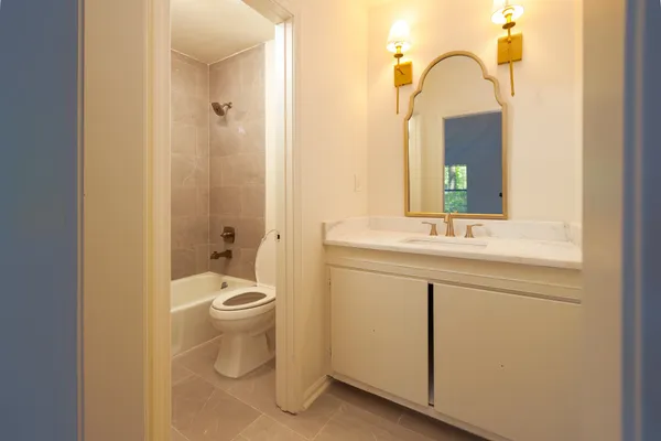 $3,695 | 7670 McHenry Circle South, Germantown, TN 38138