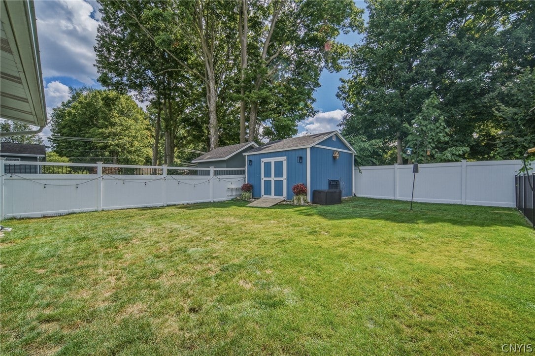 203 Riverdale Road Liverpool, NY 13090 - Photo 43 of 47 Gallery Image 43