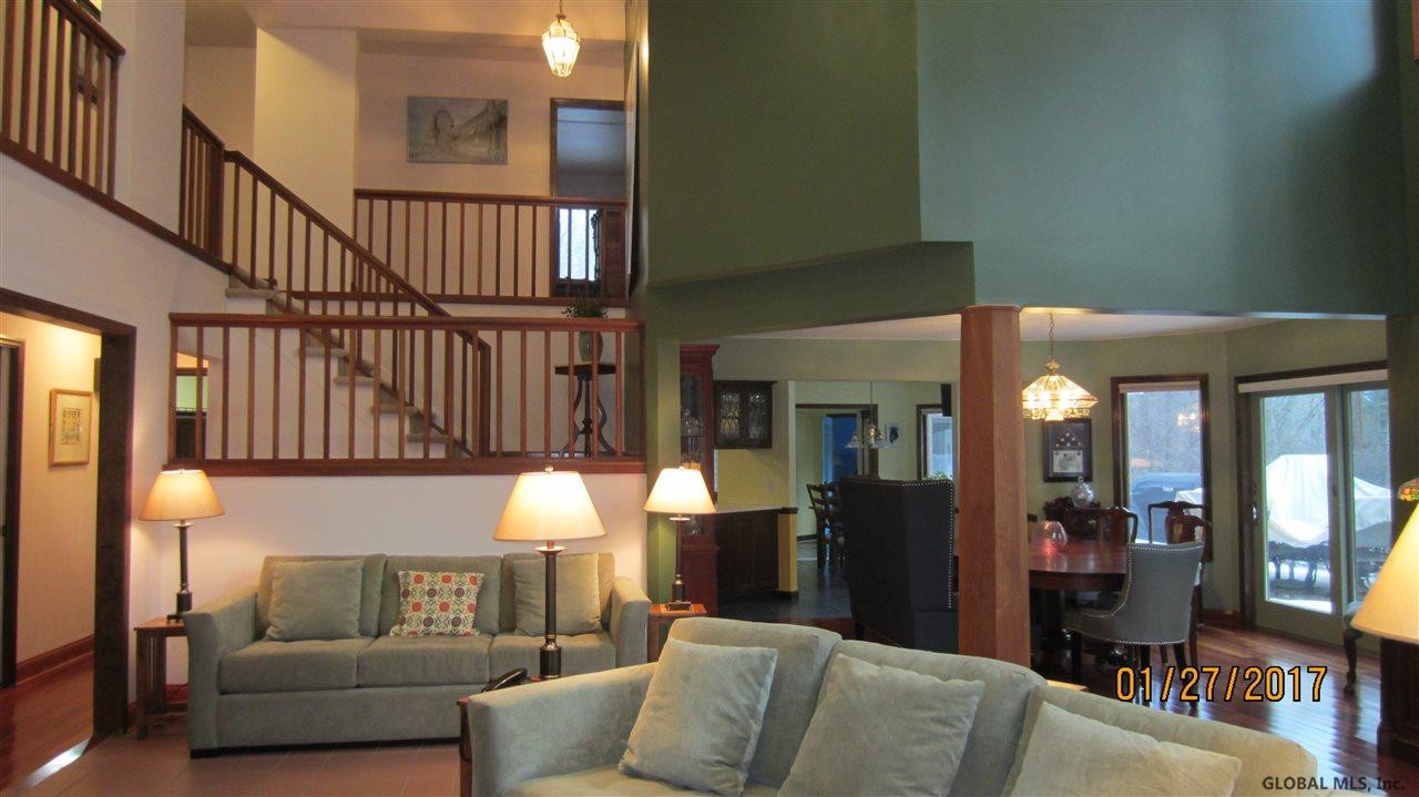 26 Old Ox Road Bethlehem, NY 12054 - Photo 5 of 25 Photo 5