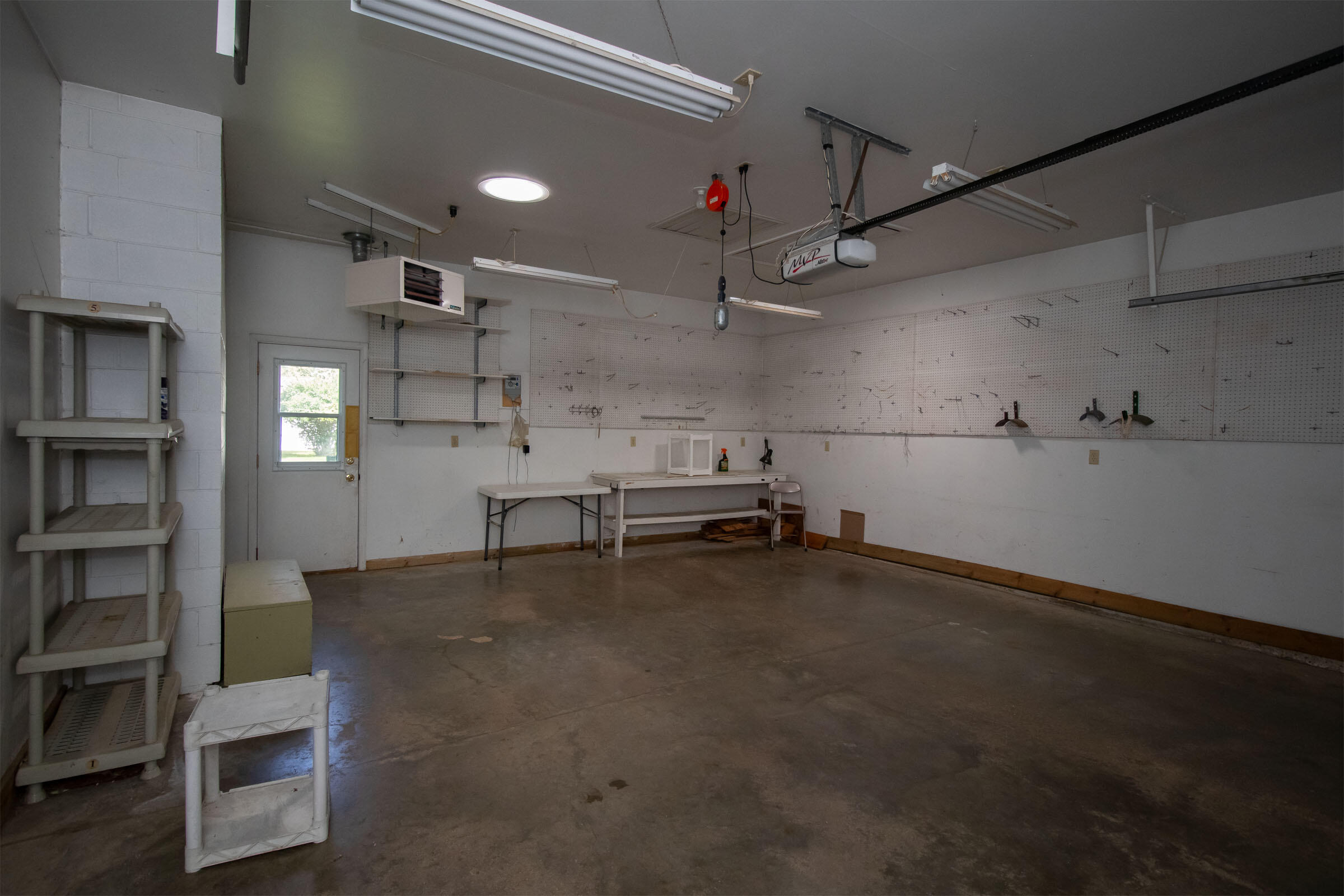 154 Jennings Road Battle Creek, MI 49015 - Photo 28 of 30 Garage Interior