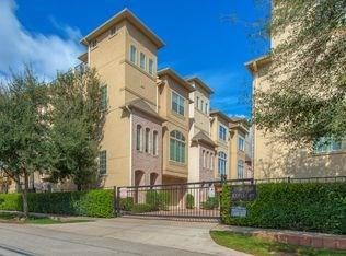 5940 Kansas Street Houston, TX 77007 - Photo 2 of 7 a view of a large white building