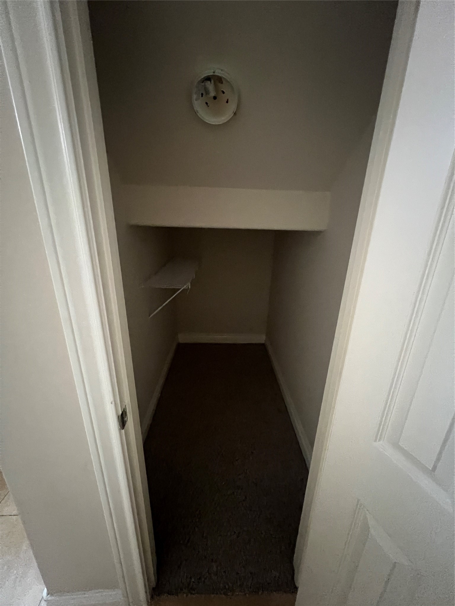 5940 Kansas Street Houston, TX 77007 - Photo 10 of 29 a view of closet