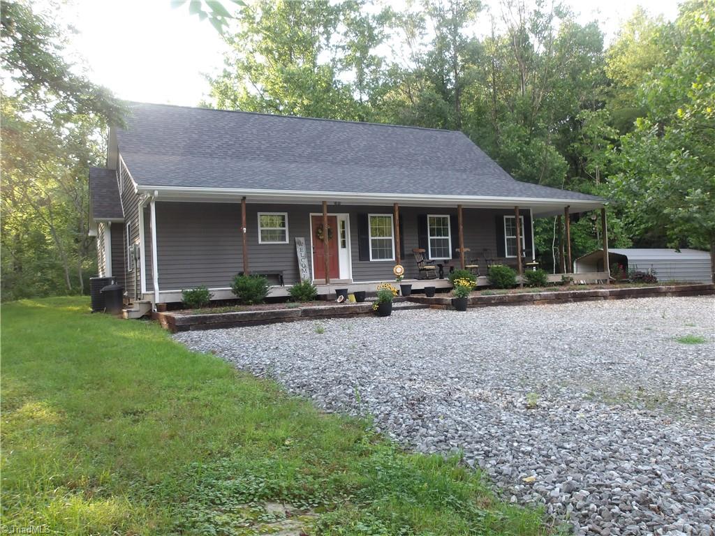 351 Colony Lane Purlear, NC 28665 - Photo 4 of 37 Gallery Image 4