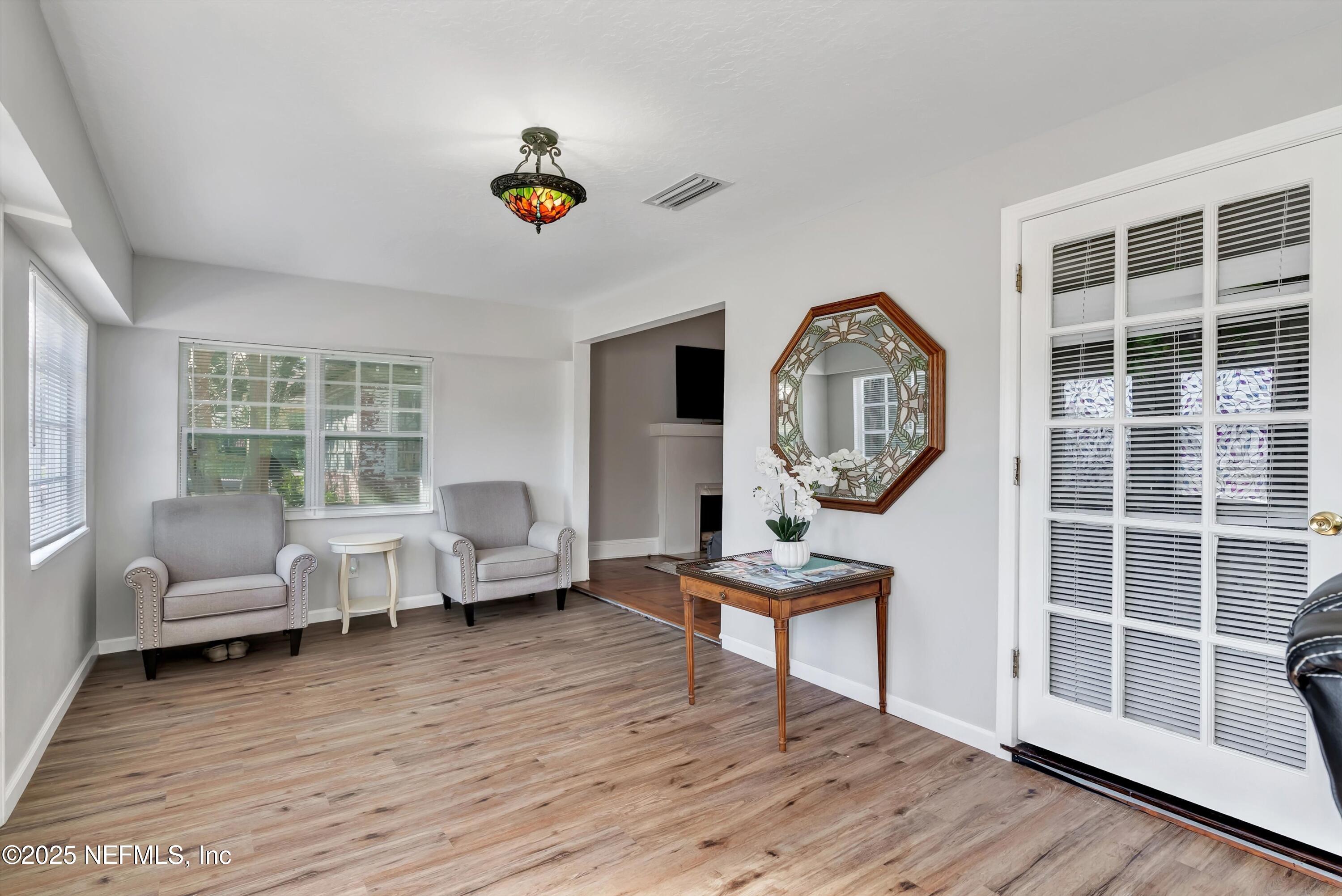 2587 Forbes Street Jacksonville, FL 32204 - Photo 6 of 37 06-DSC00206