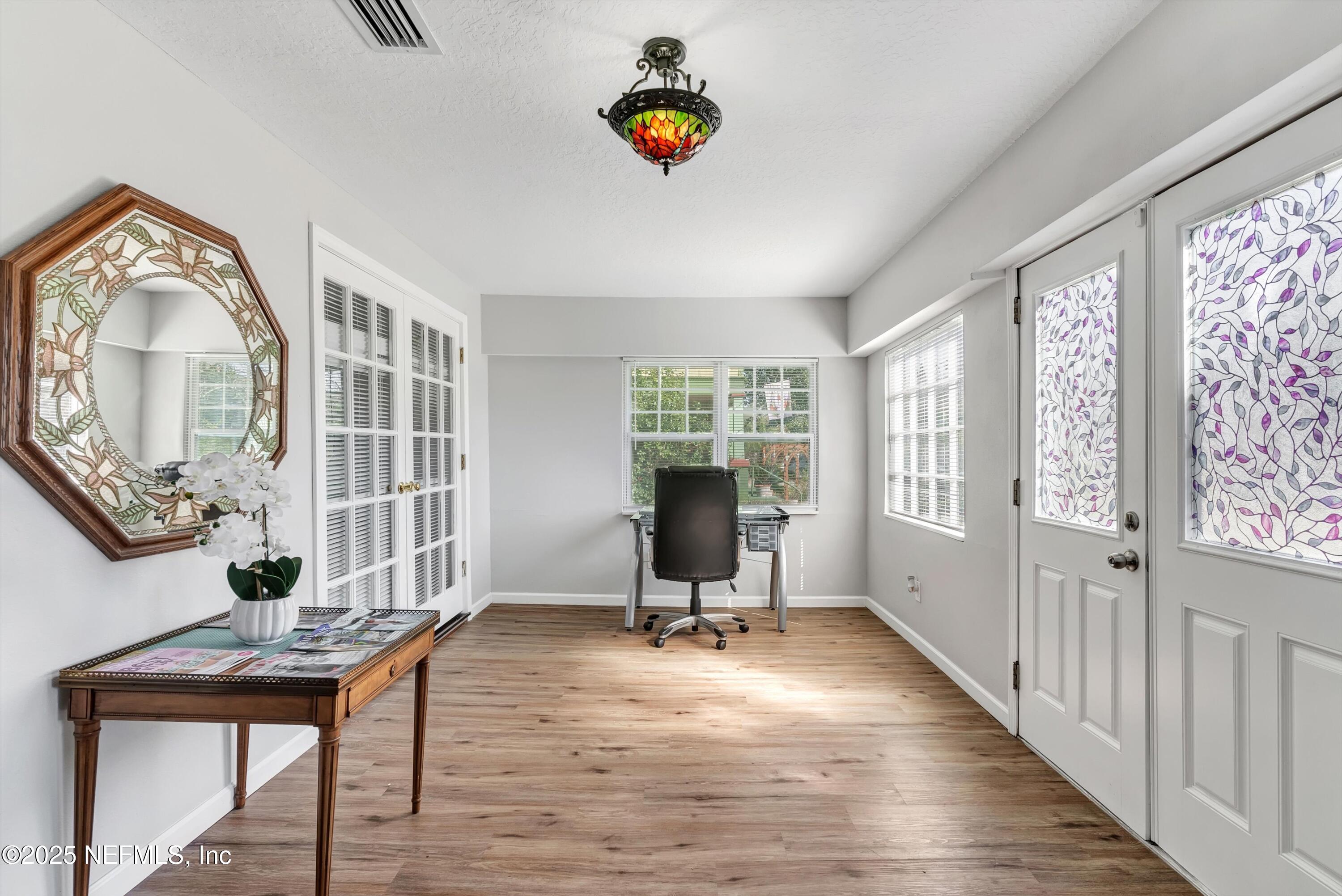 2587 Forbes Street Jacksonville, FL 32204 - Photo 7 of 37 07-DSC00216