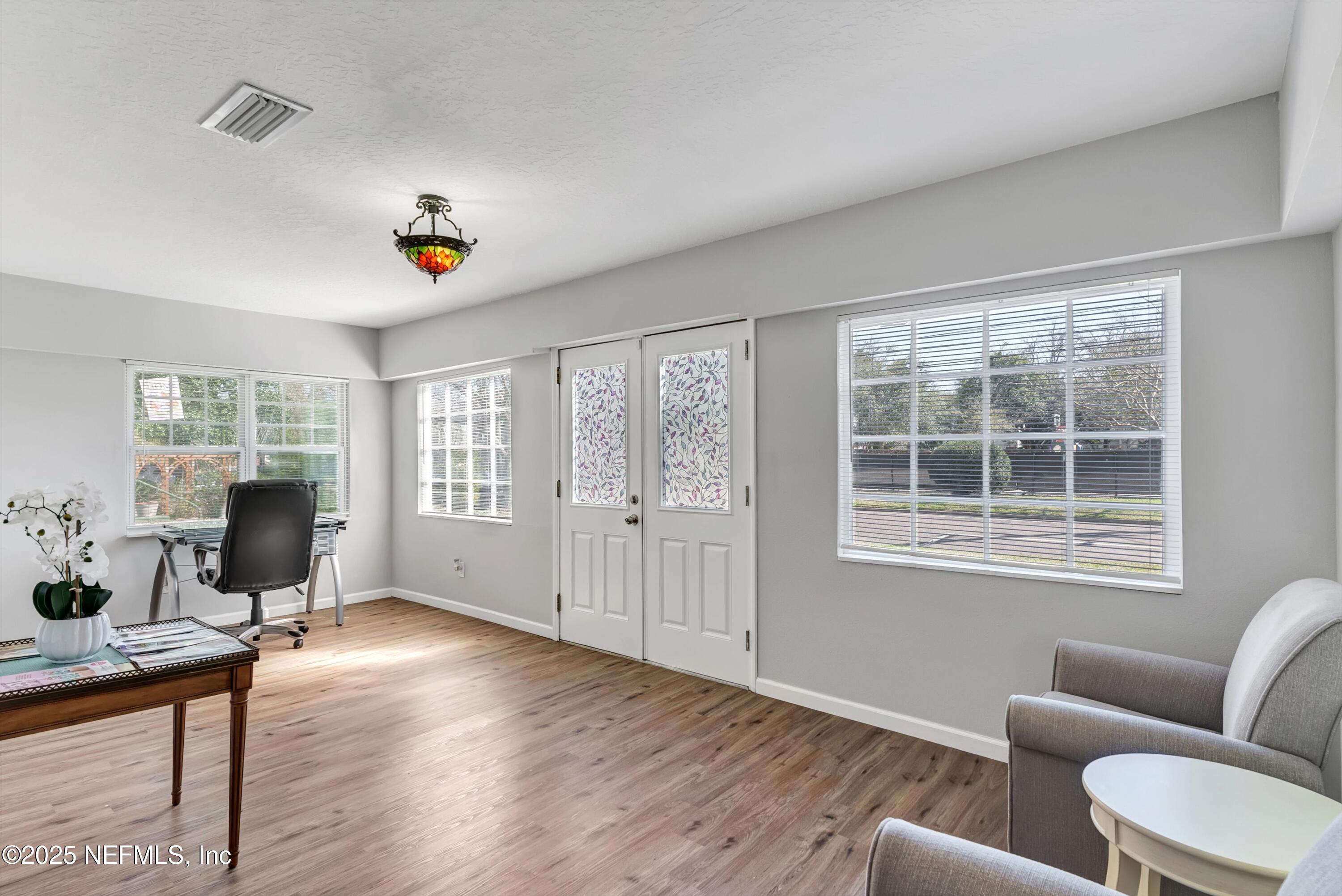 2587 Forbes Street Jacksonville, FL 32204 - Photo 8 of 37 08-DSC00227