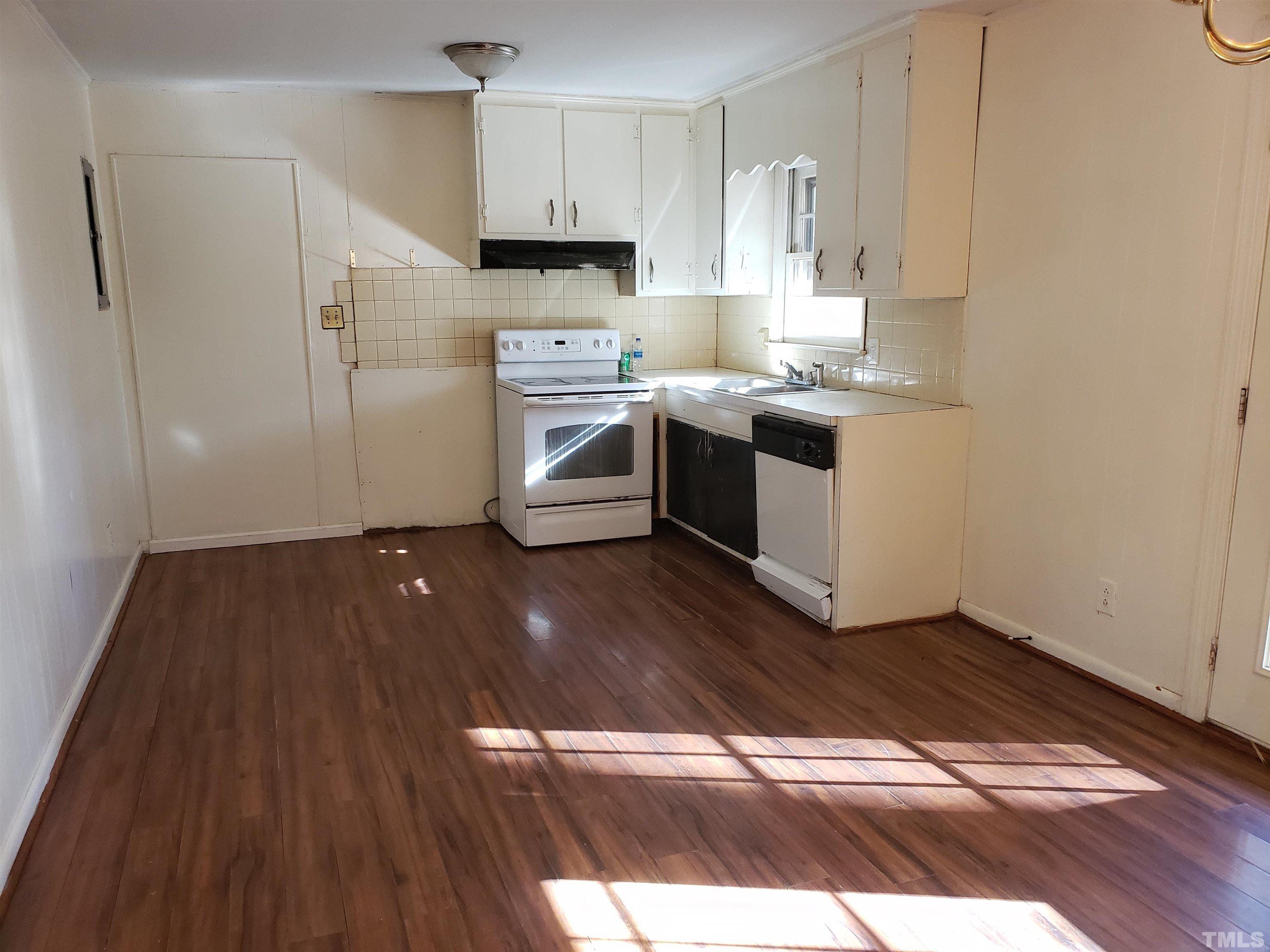5824 Coffey Street Raleigh, NC 27604 - Photo 5 of 29 Gallery Image 5