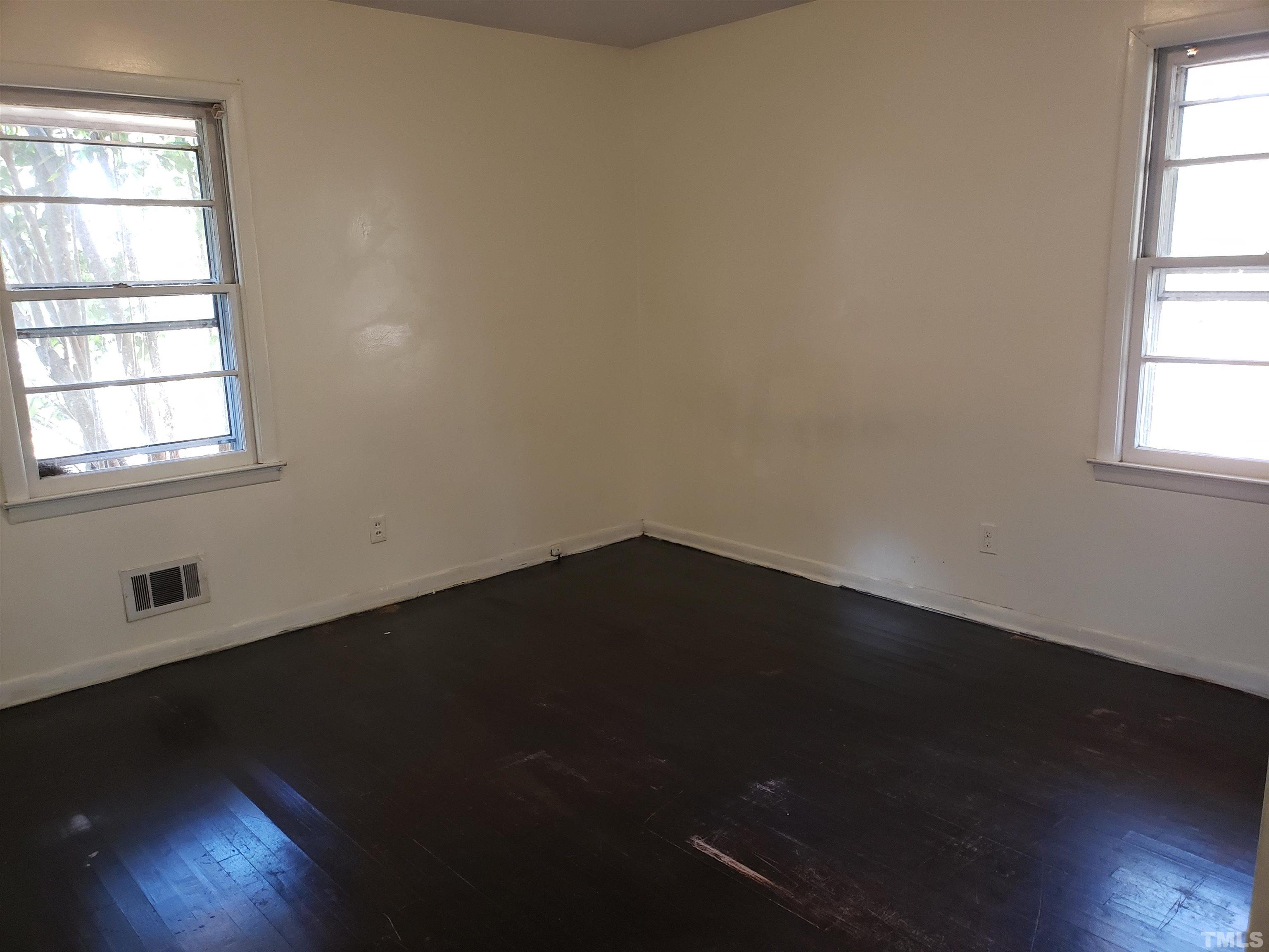 5824 Coffey Street Raleigh, NC 27604 - Photo 6 of 29 Gallery Image 6