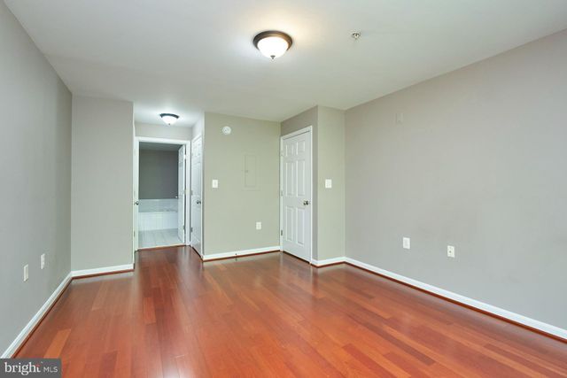 $480,000 | 5116 Donovan Drive, Unit 408, Alexandria, VA 22304