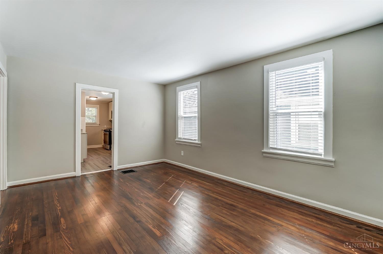 2850 Cypress Way Cincinnati, OH 45212 - Photo 7 of 32 Gallery Image 7