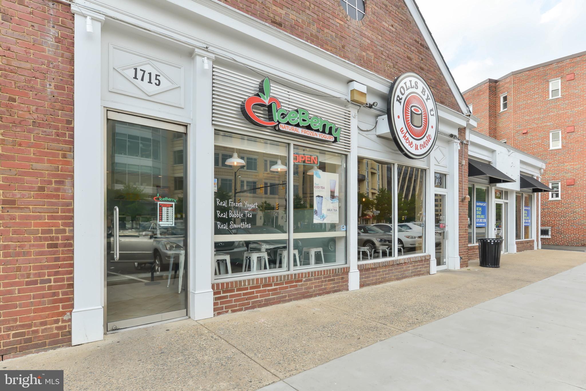 1301 North Courthouse Road, Unit 914 Arlington, VA 22201 - Photo 48 of 50 a view of a shop in a city street